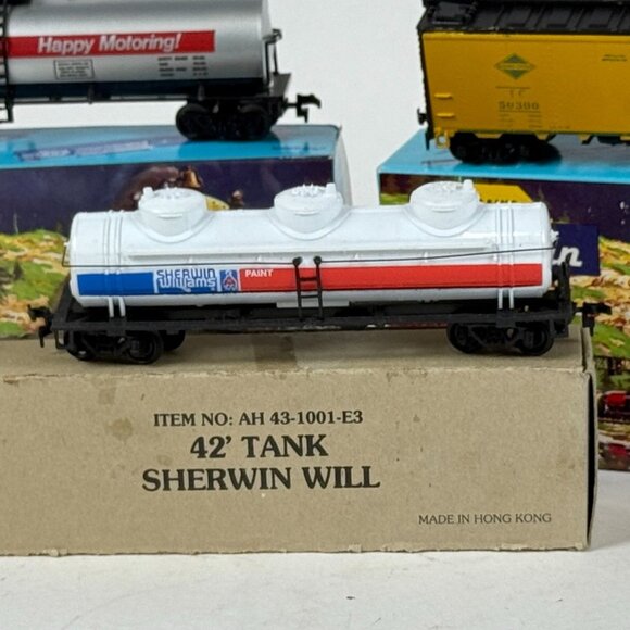 Athearn Bachmann 3 HO Train Car Exxon Tanker IC Boxcar Sherwin Williams Tanker - Picture 9 of 10